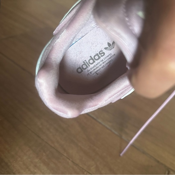 Adidas Ozelia sneakers - Picture 7 of 10